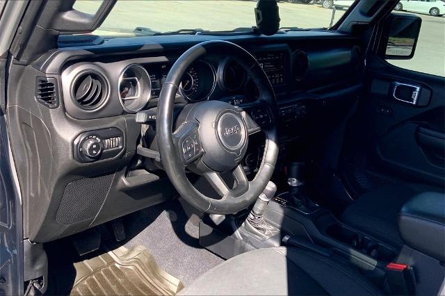 2021 Jeep Gladiator Vehicle Photo in Kansas City, MO 64114