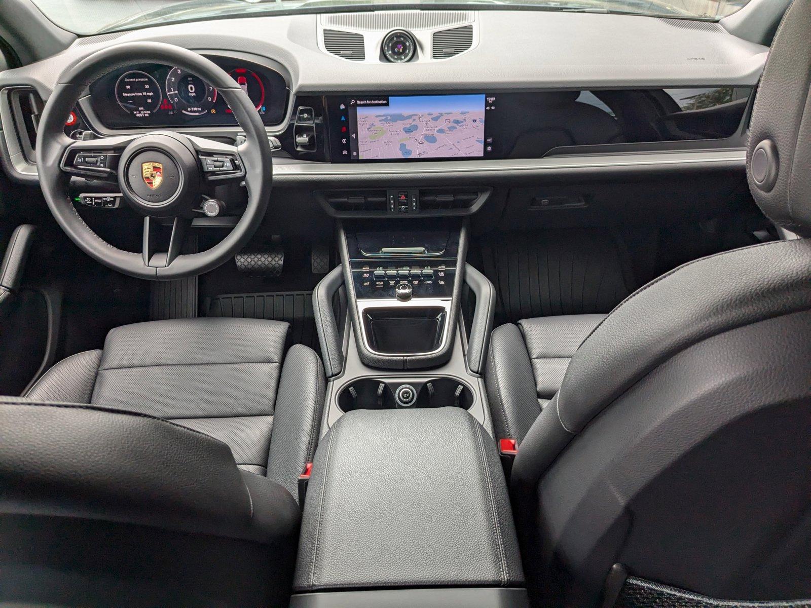 2024 Porsche Cayenne Vehicle Photo in Maitland, FL 32751