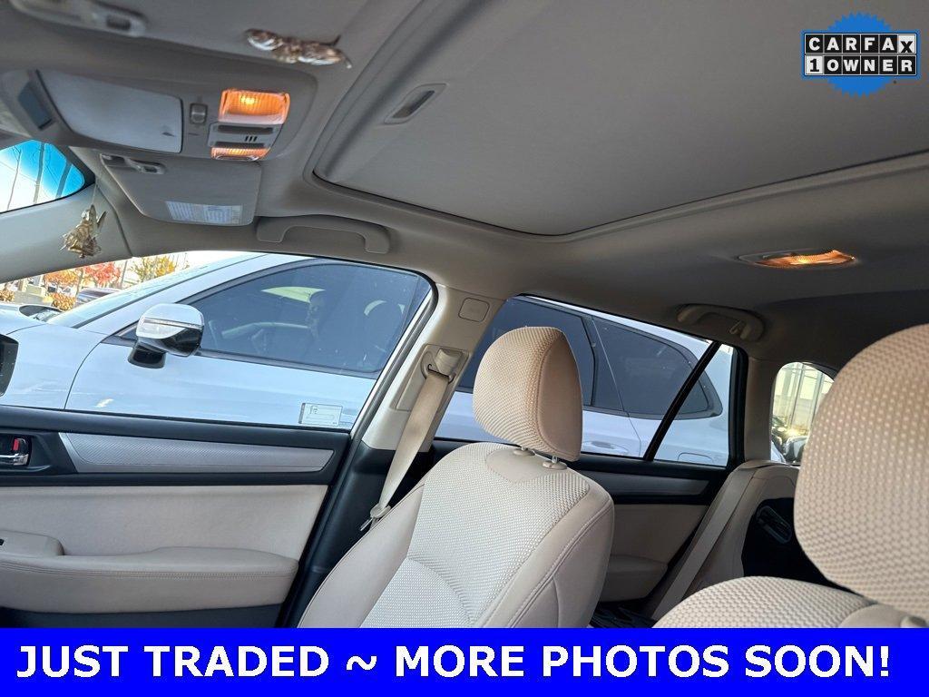 2015 Subaru Outback Vehicle Photo in Saint Charles, IL 60174