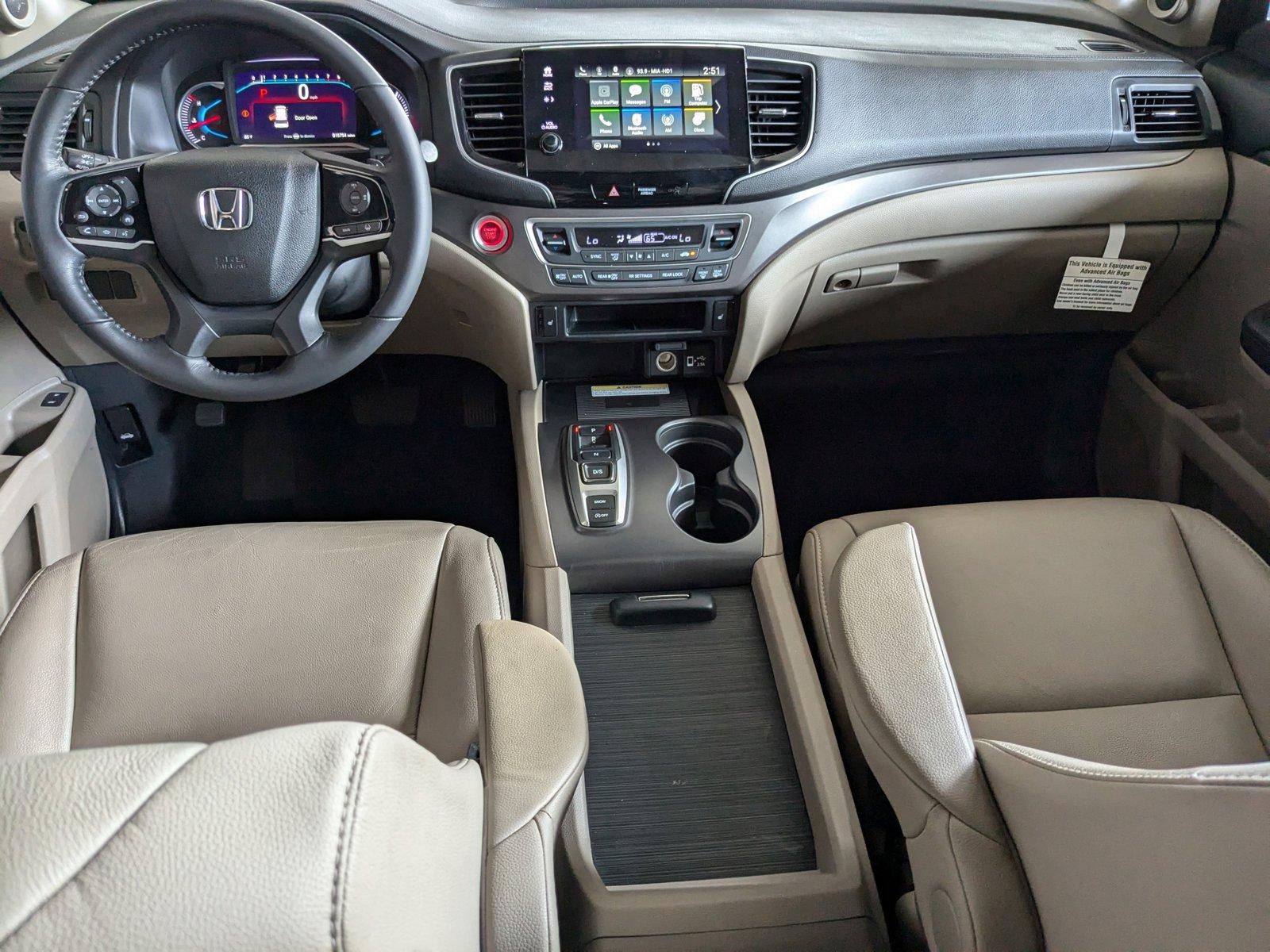 2022 Honda Pilot Vehicle Photo in Miami, FL 33015