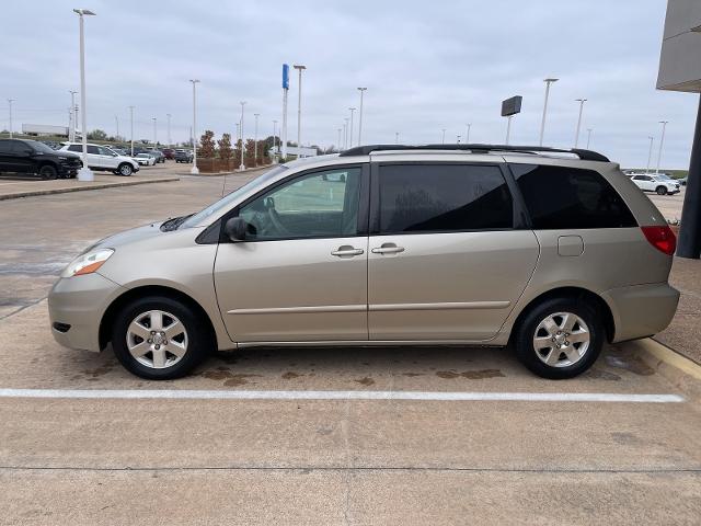 2009 Toyota Sienna Vehicle Photo in Denison, TX 75020