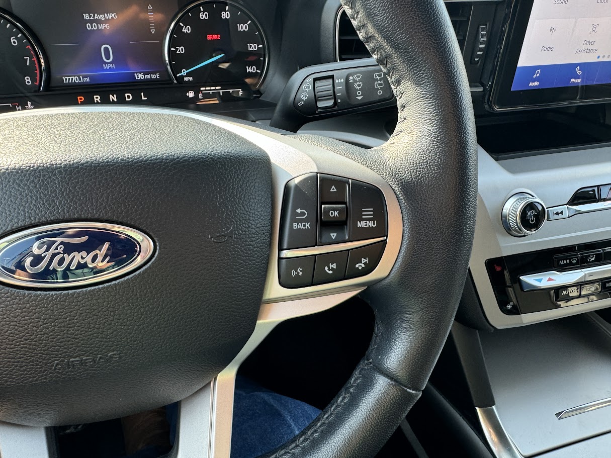 2022 Ford Explorer Vehicle Photo in BOONVILLE, IN 47601-9633