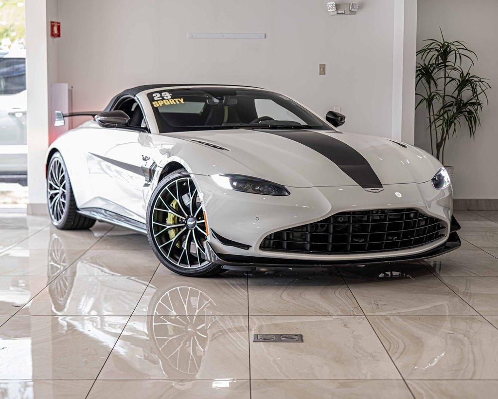 2023 Aston Martin Vantage Vehicle Photo in Plainfield, IL 60586