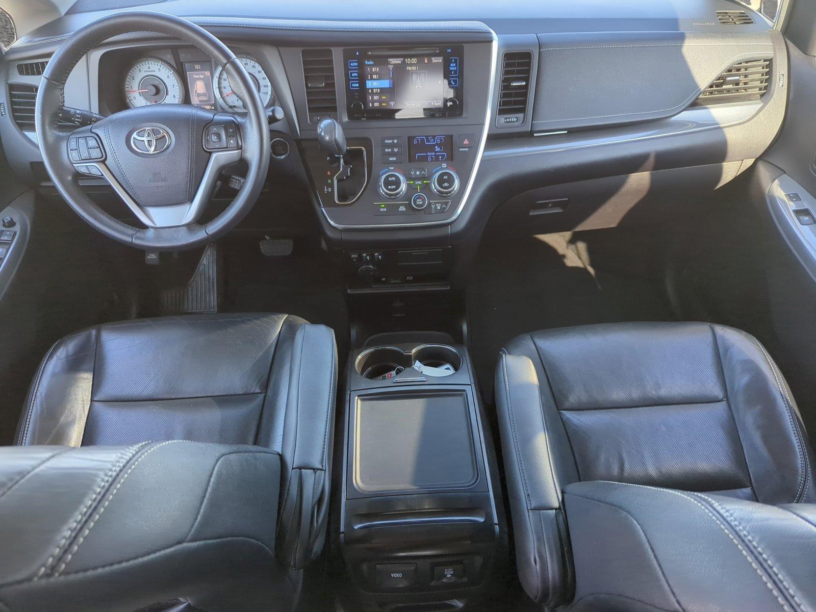 2017 Toyota Sienna Vehicle Photo in Ft. Myers, FL 33907