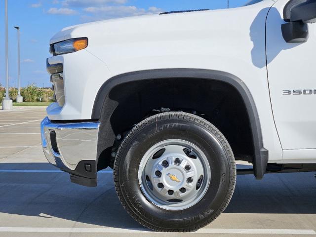 2025 Chevrolet Silverado 3500 HD CC Vehicle Photo in TERRELL, TX 75160-3007