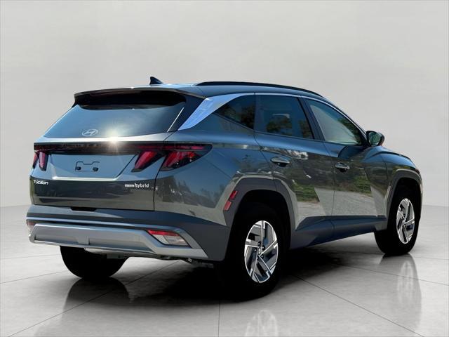 2025 Hyundai TUCSON Hybrid Vehicle Photo in Green Bay, WI 54304