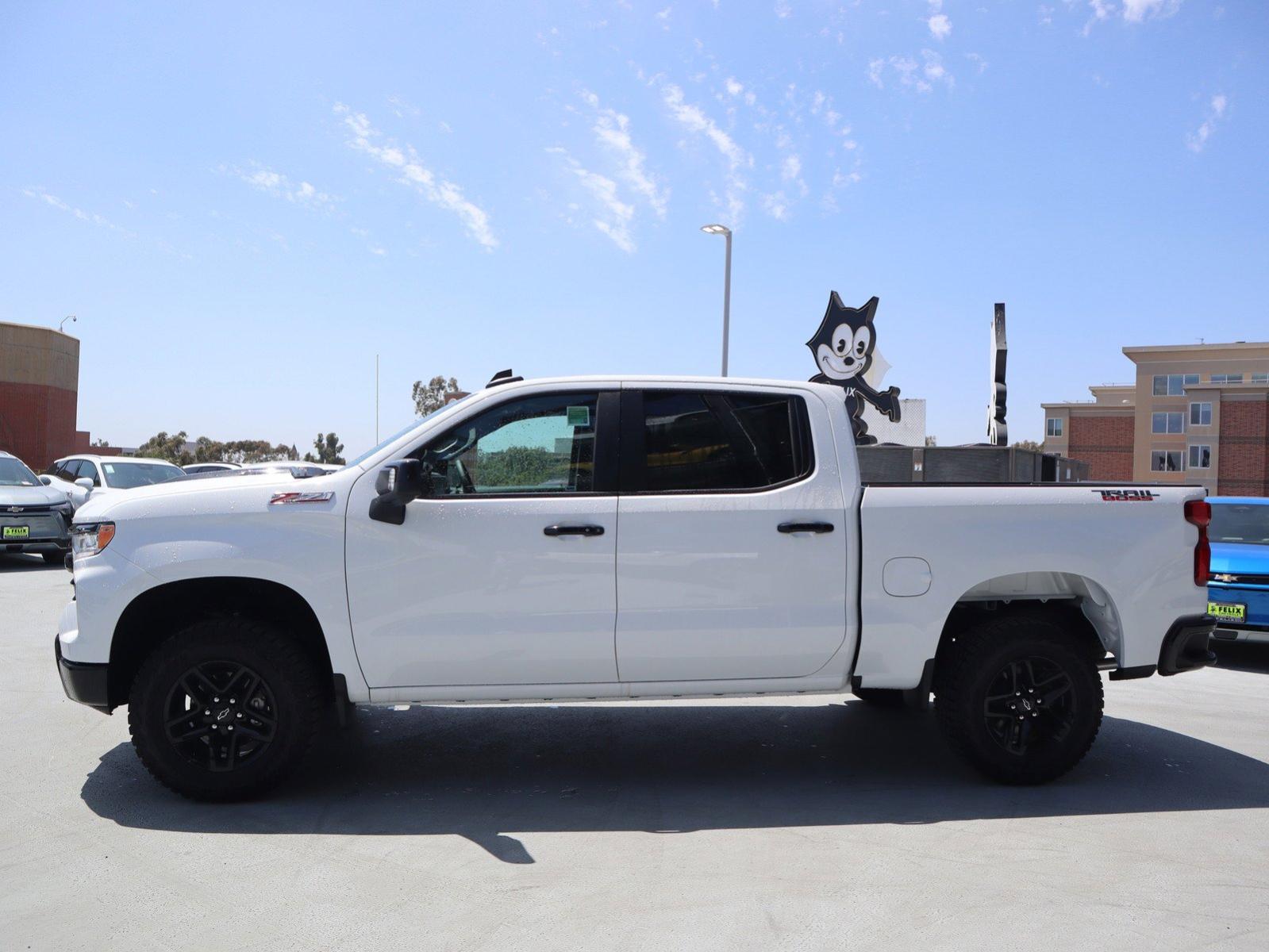 2024 Chevrolet Silverado 1500 Vehicle Photo in LOS ANGELES, CA 90007-3794