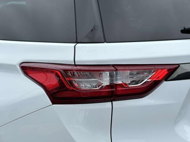 2021 Chevrolet Traverse Vehicle Photo in SAINT JAMES, NY 11780-3219