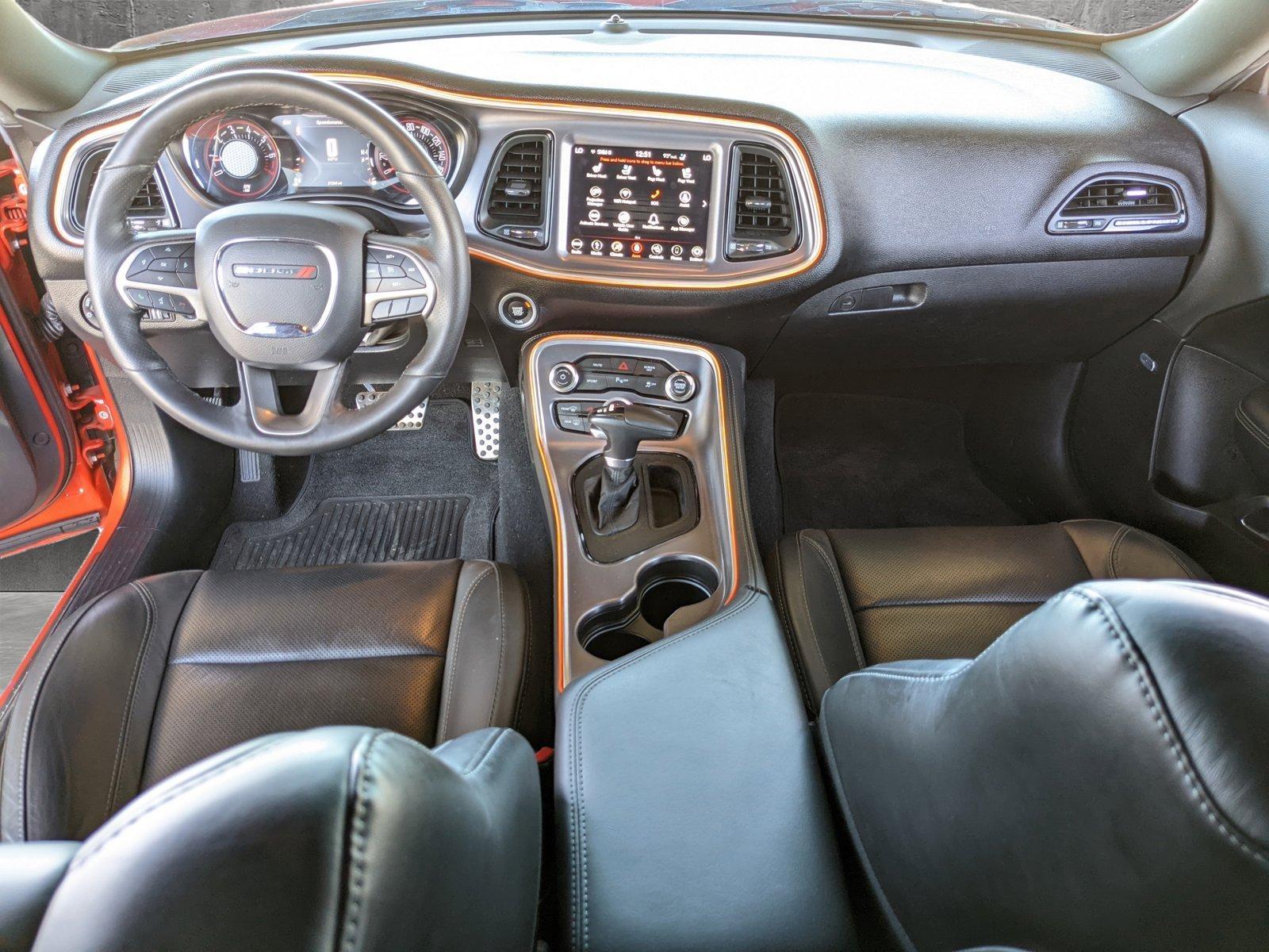 2019 Dodge Challenger Vehicle Photo in VALENCIA, CA 91355-1705