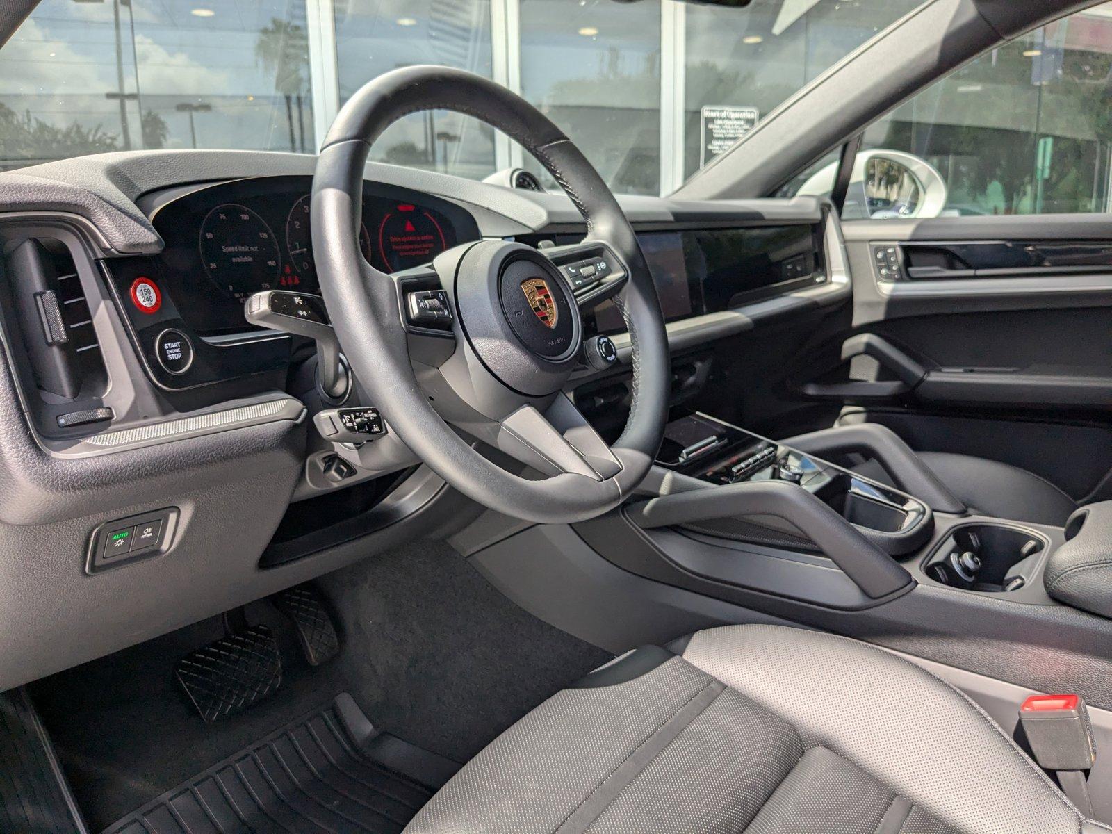 2024 Porsche Cayenne Vehicle Photo in Maitland, FL 32751