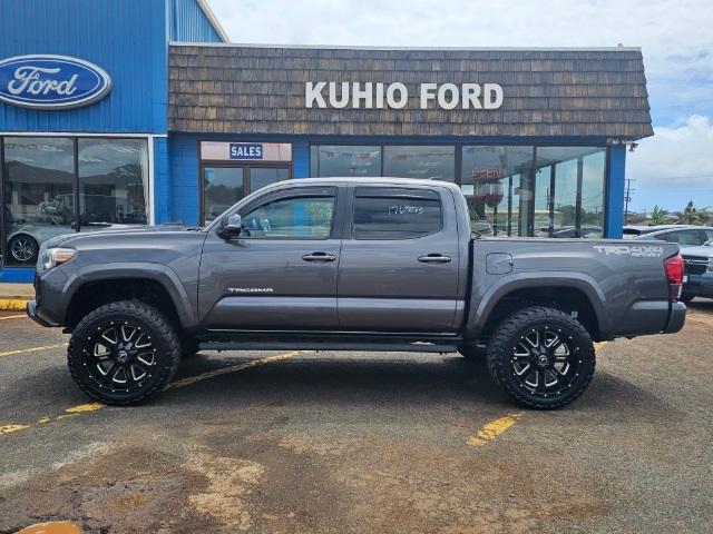 Used 2019 Toyota Tacoma SR5 with VIN 5TFCZ5AN5KX176773 for sale in Lihue, HI