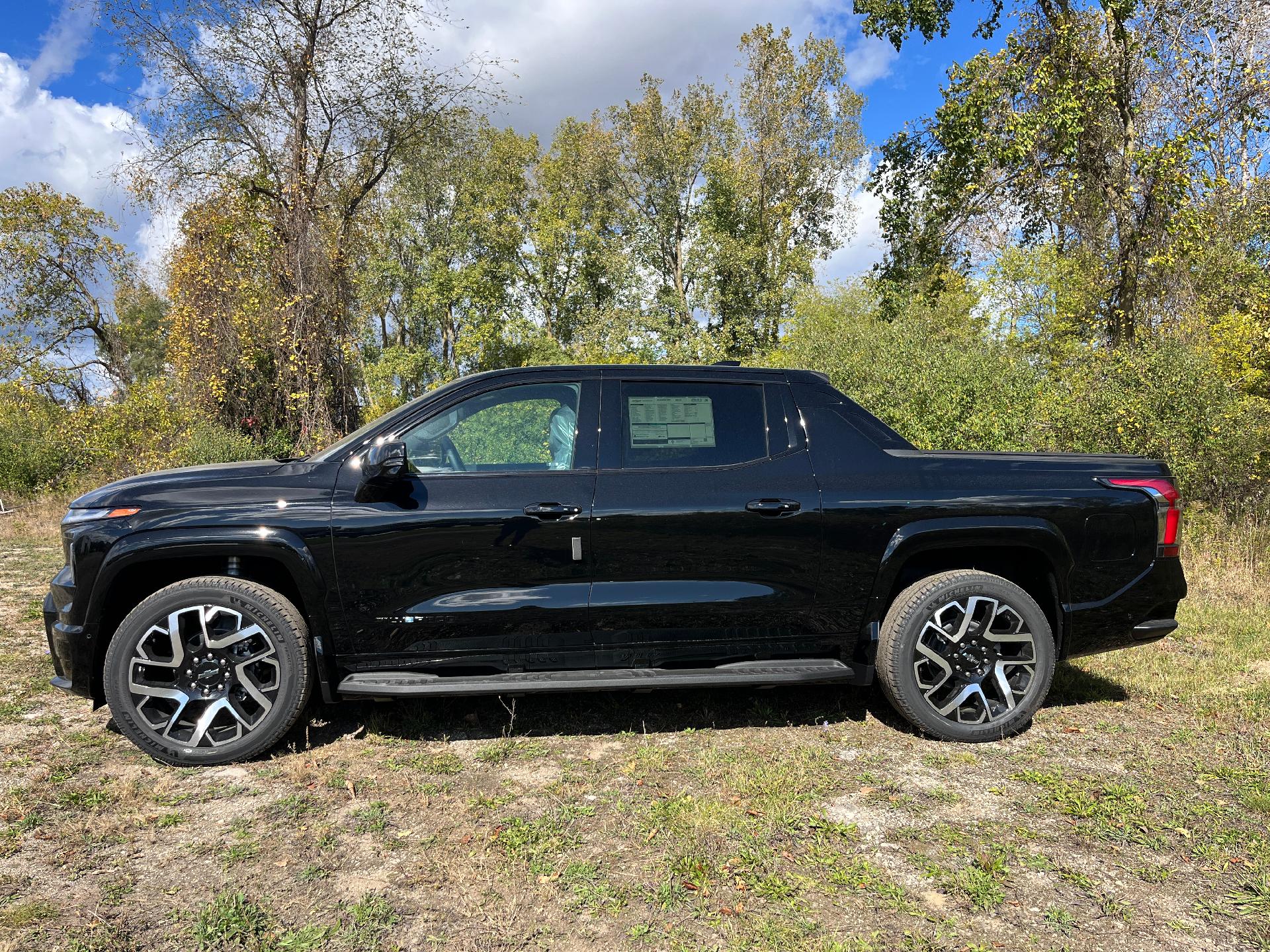 2024 Chevrolet Silverado EV Vehicle Photo in CLARE, MI 48617-9414