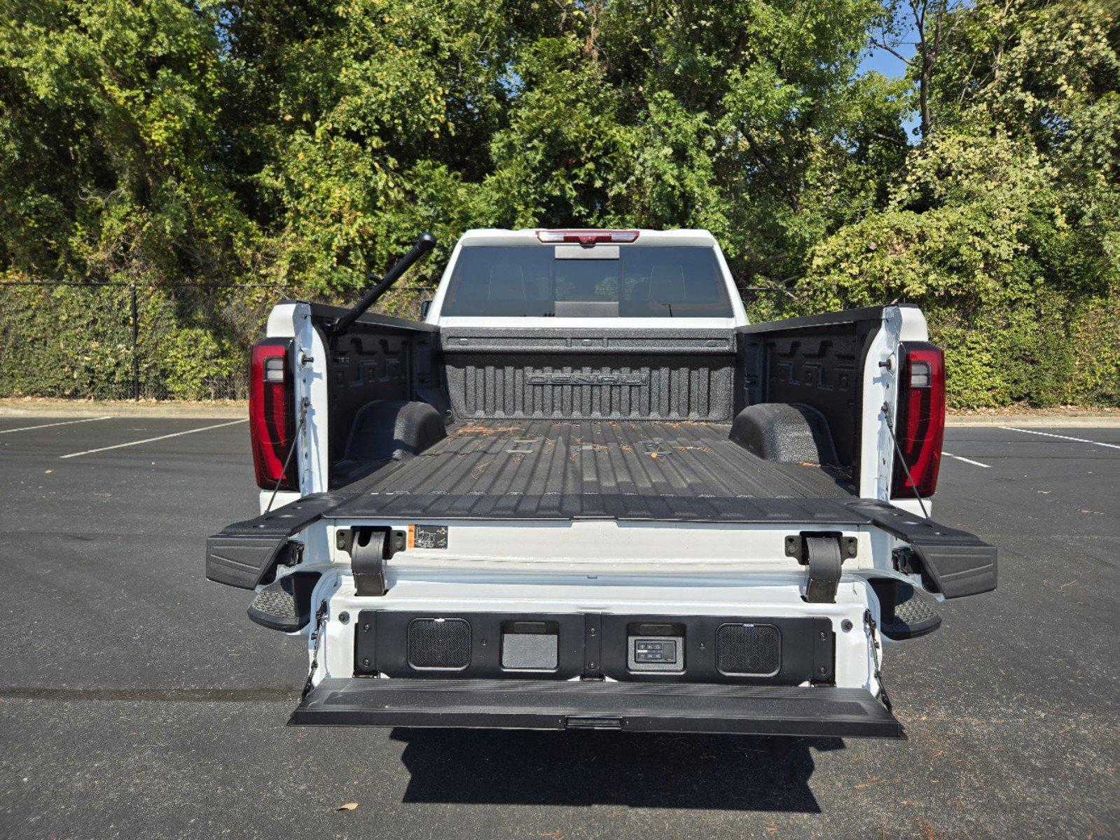 2024 GMC Sierra 2500 HD Vehicle Photo in DALLAS, TX 75209-3016