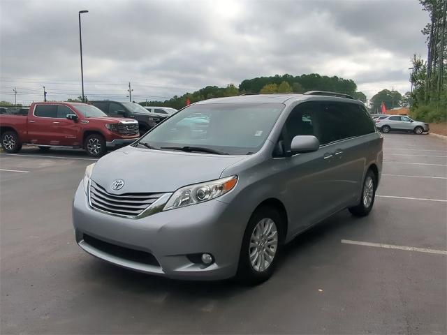 2017 Toyota Sienna Vehicle Photo in ALBERTVILLE, AL 35950-0246