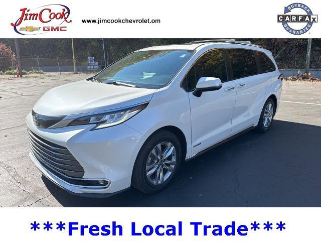 2021 Toyota Sienna Vehicle Photo in MARION, NC 28752-6372