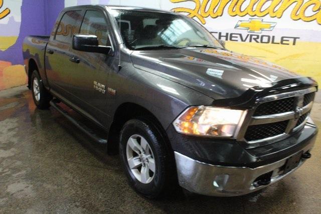 2014 Ram 1500 Vehicle Photo in GRAND LEDGE, MI 48837-9199