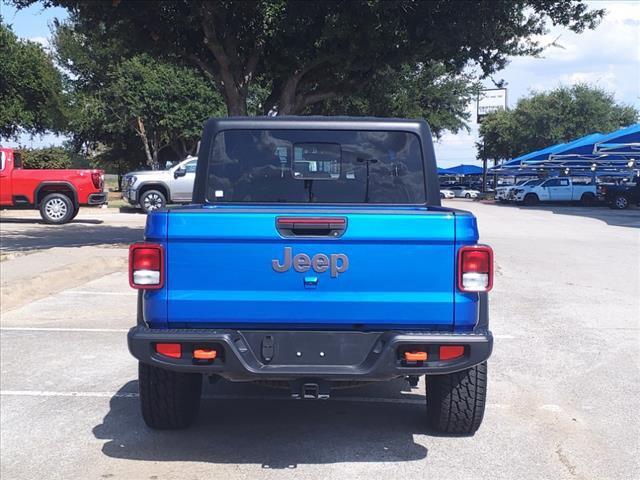 2022 Jeep Gladiator Vehicle Photo in DENTON, TX 76210-9321