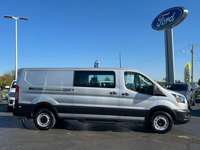 2022 Ford Transit Crew Van Vehicle Photo in Danville, KY 40422-2805