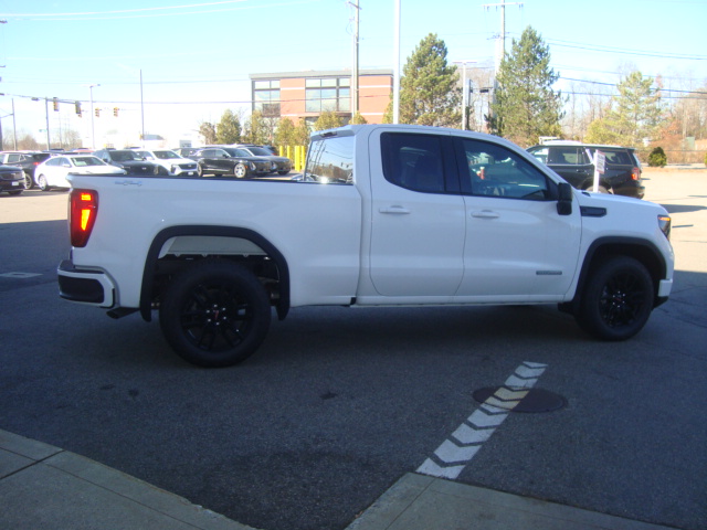 2024 GMC Sierra 1500 Vehicle Photo in PORTSMOUTH, NH 03801-4196