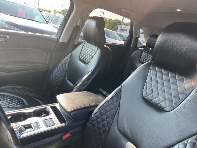 2023 Ford Edge Vehicle Photo in GREEN BAY, WI 54302-3701