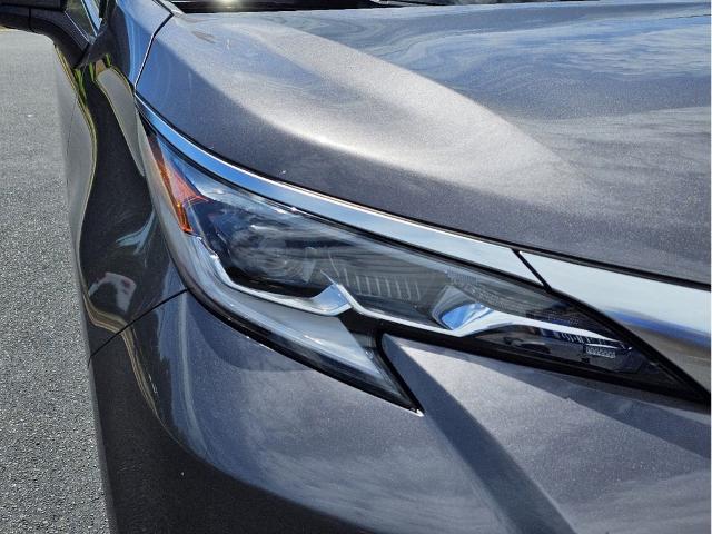 2023 Toyota Sienna Vehicle Photo in Auburn, AL 36832-6638