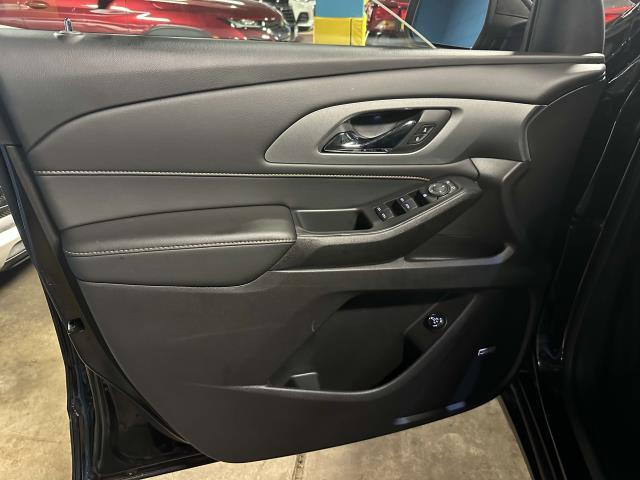 2021 Chevrolet Traverse Vehicle Photo in DOUGLASTON, NY 11362-1062