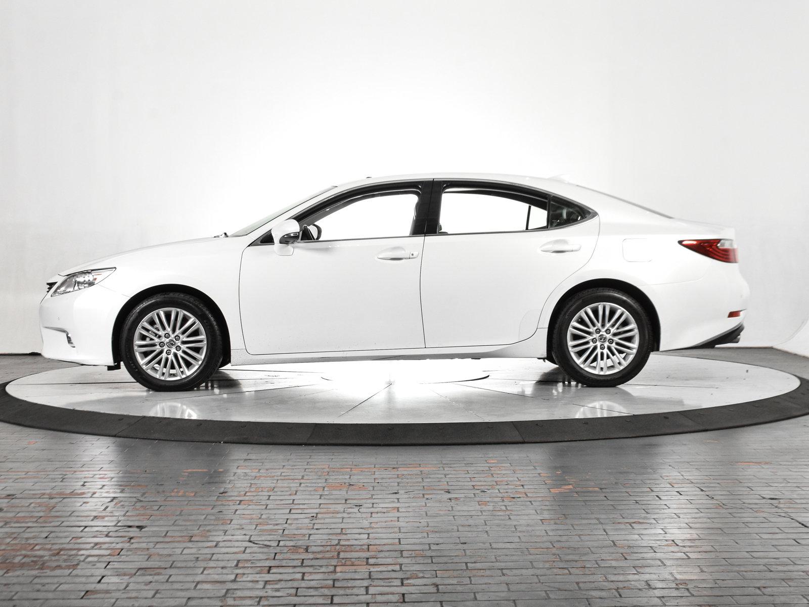 2015 Lexus ES 350 Vehicle Photo in DALLAS, TX 75235