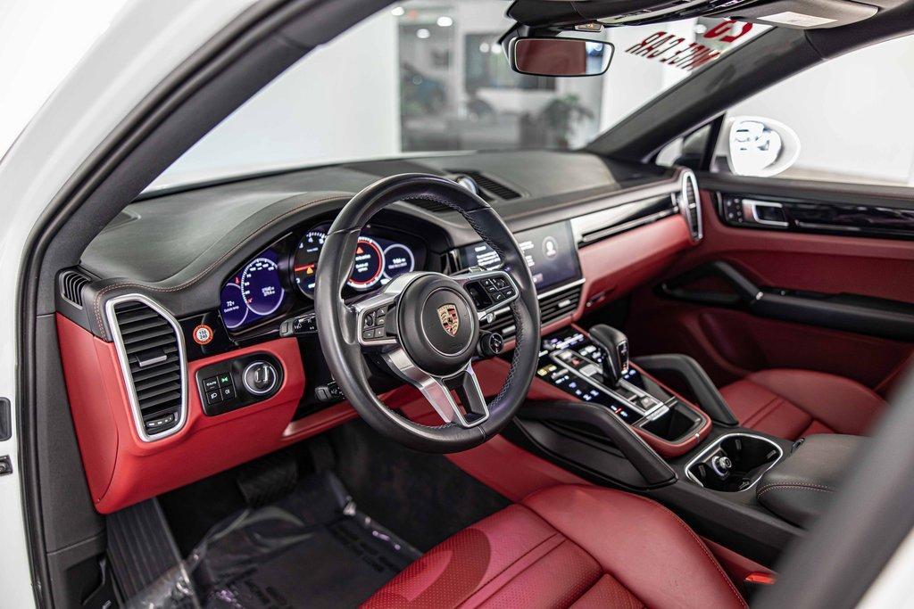 2023 Porsche Cayenne Vehicle Photo in Plainfield, IL 60586