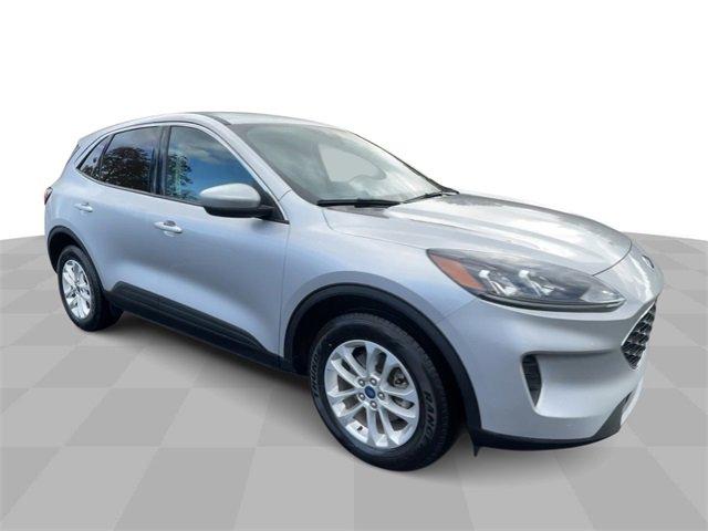 Used 2020 Ford Escape SE with VIN 1FMCU9G63LUA85277 for sale in Thompsontown, PA