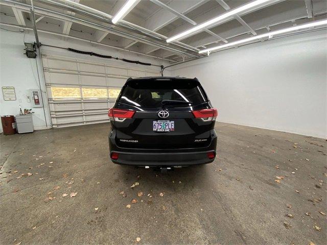 2018 Toyota Highlander Vehicle Photo in PORTLAND, OR 97225-3518