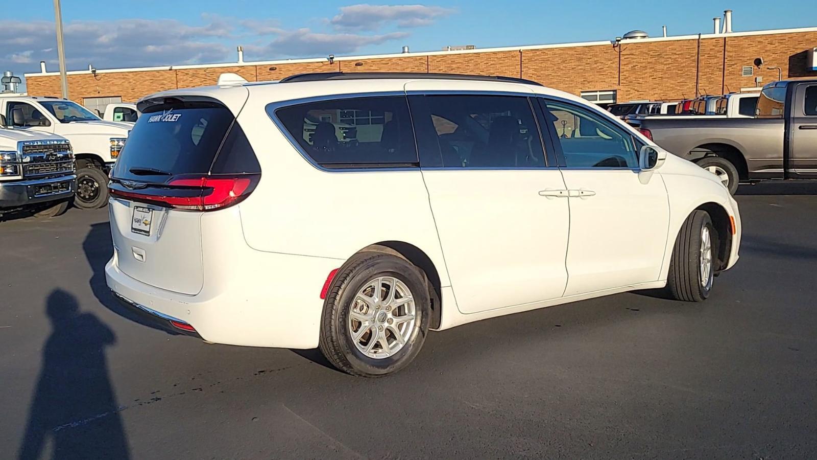 2022 Chrysler Pacifica Vehicle Photo in Plainfield, IL 60586