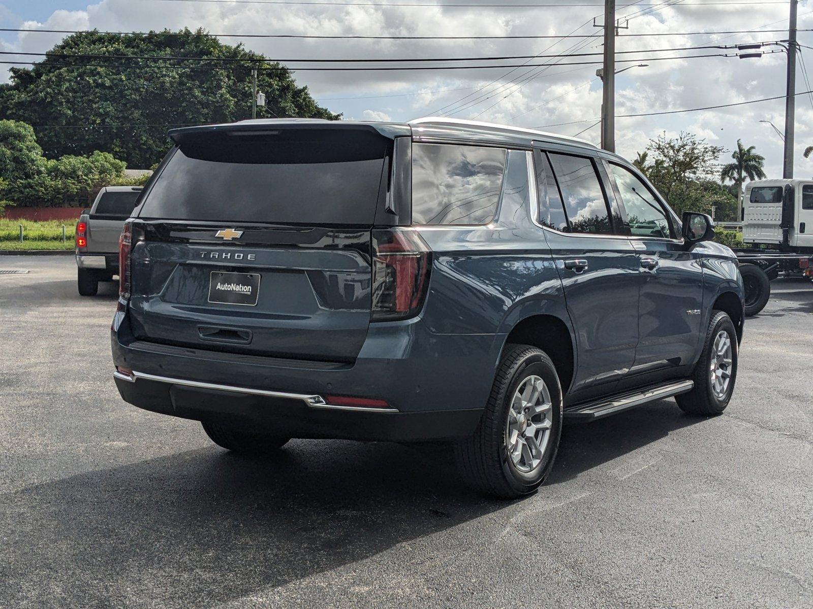 2025 Chevrolet Tahoe Vehicle Photo in GREENACRES, FL 33463-3207