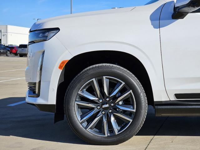 2024 Cadillac Escalade Vehicle Photo in TERRELL, TX 75160-3007