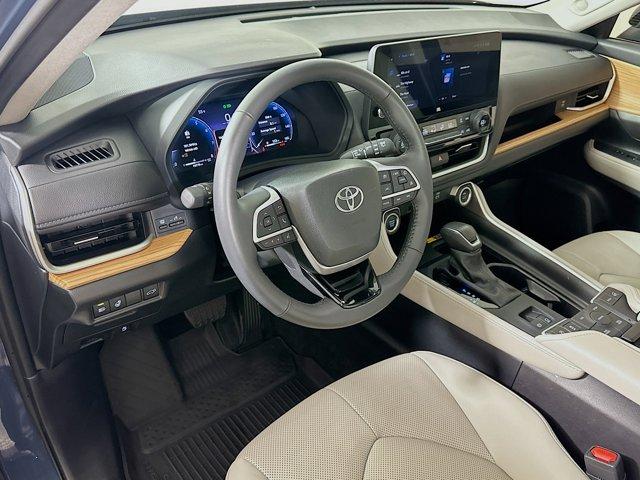 2024 Toyota Grand Highlander Vehicle Photo in Flemington, NJ 08822