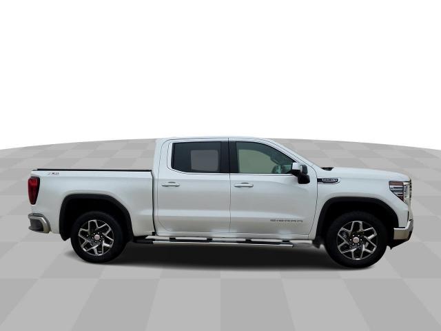 Used 2023 GMC Sierra 1500 SLT with VIN 1GTUUDED3PZ107185 for sale in Quincy, IL