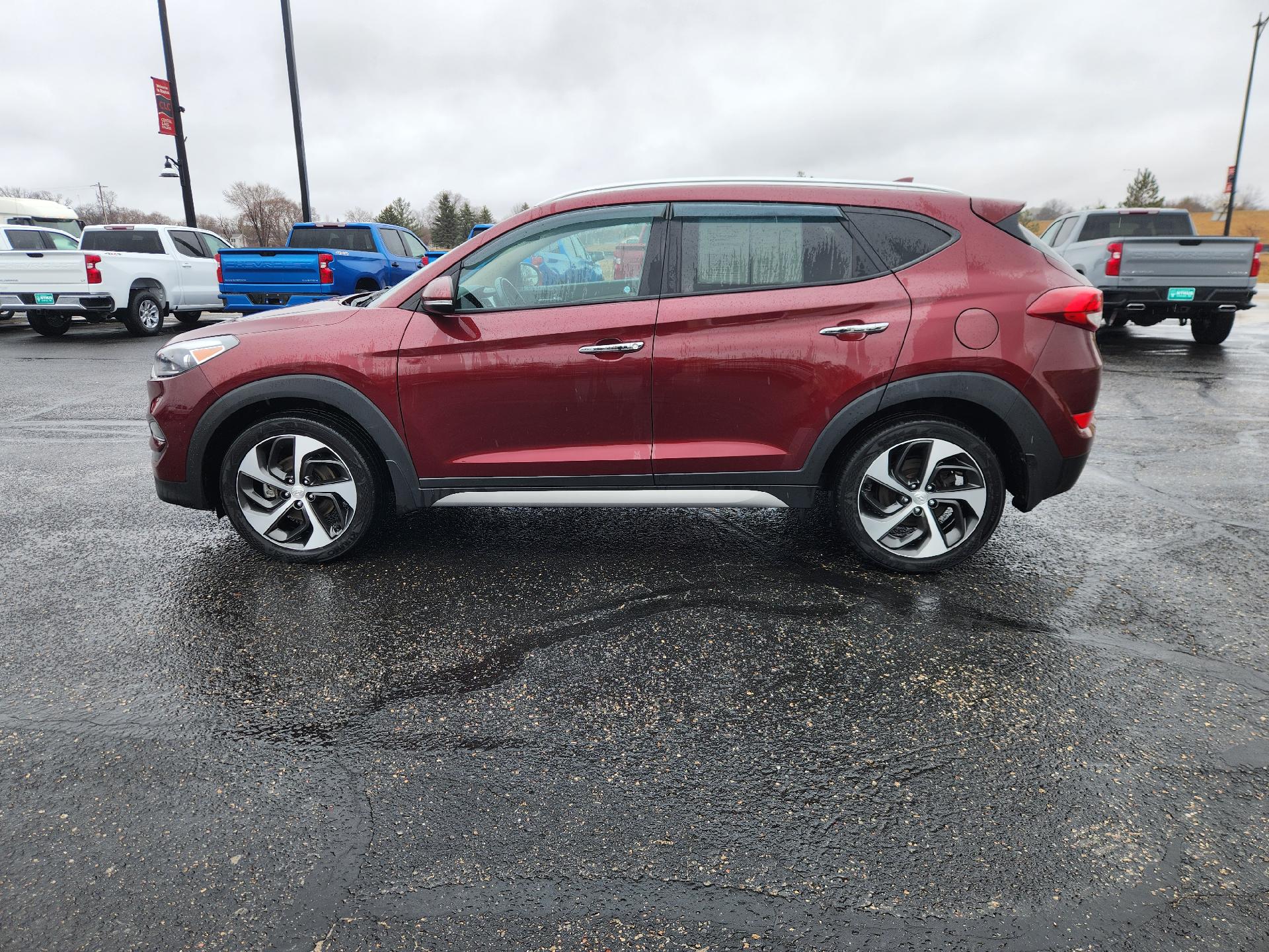 Used 2017 Hyundai Tucson Limited with VIN KM8J3CA29HU313142 for sale in Staples, Minnesota