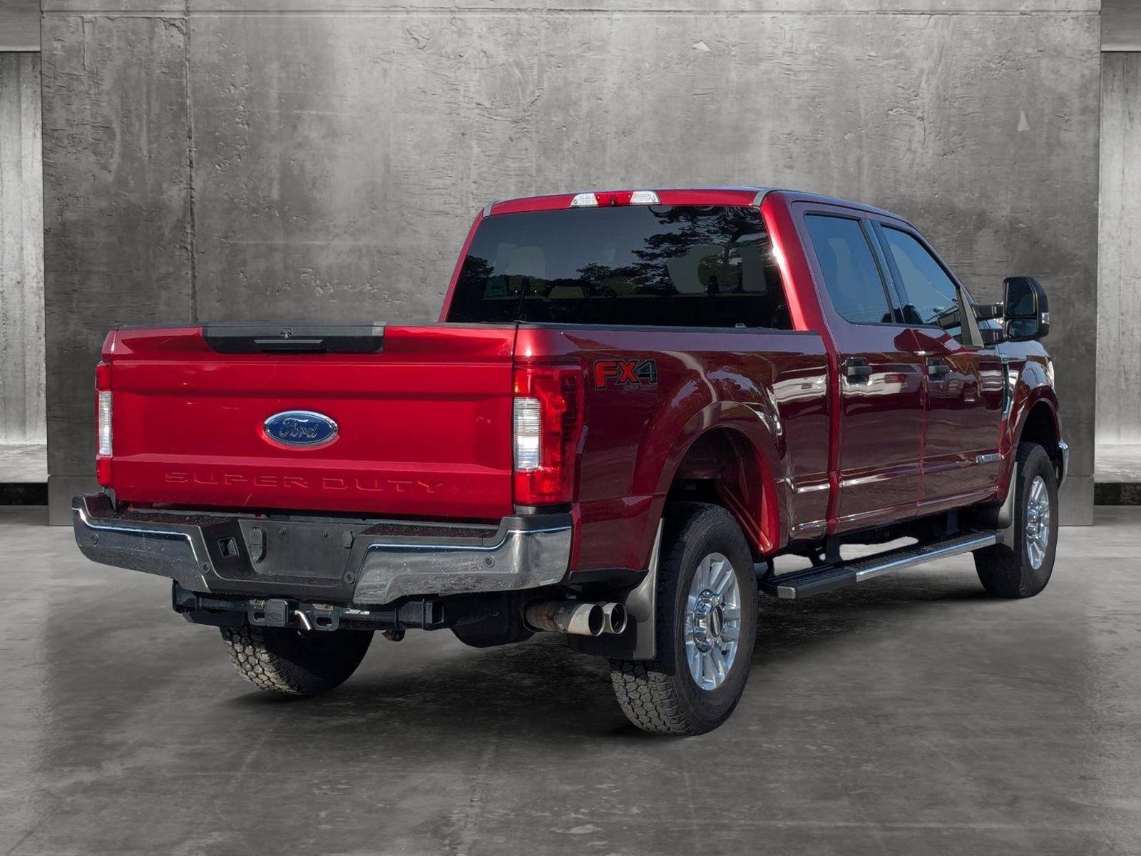 2017 Ford Super Duty F-250 SRW Vehicle Photo in Brooksville, FL 34601