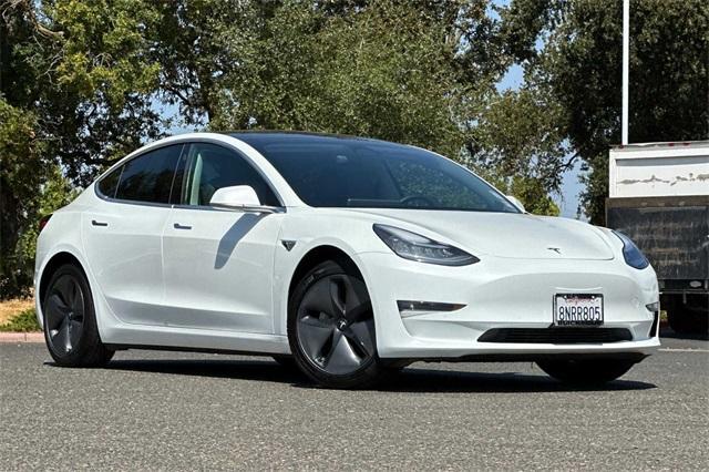 2020 Tesla Model 3 Vehicle Photo in ELK GROVE, CA 95757-8703