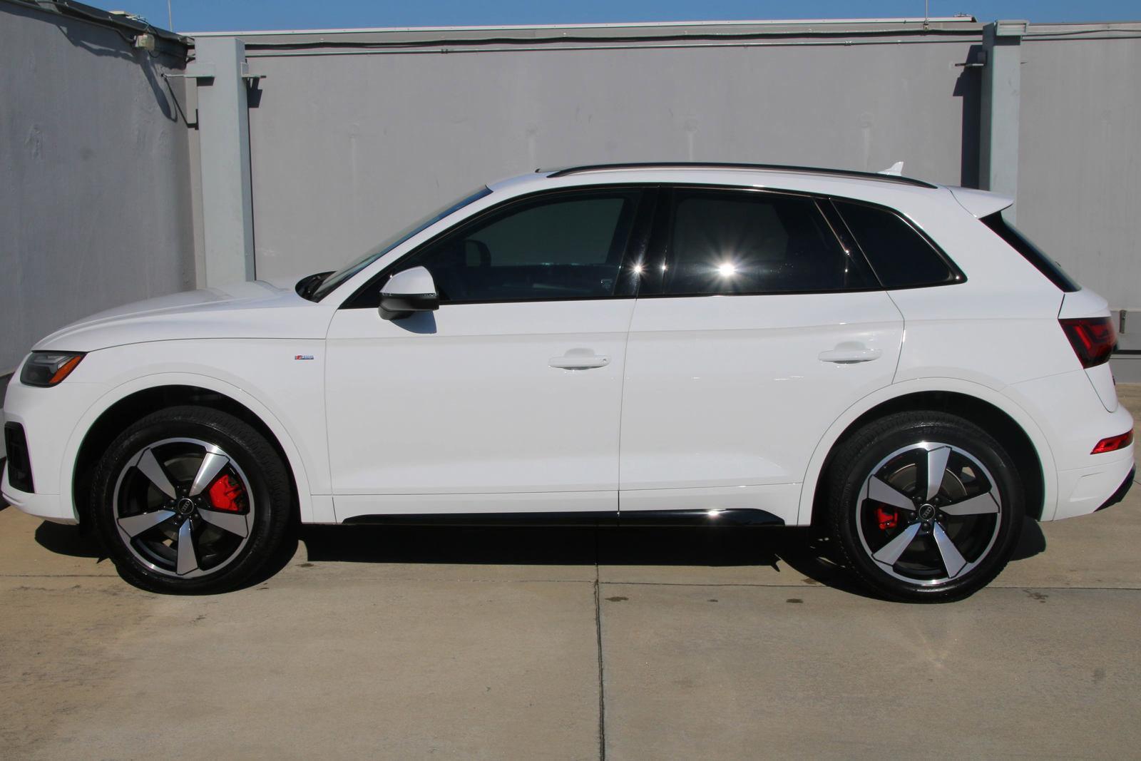 2024 Audi Q5 Vehicle Photo in SUGAR LAND, TX 77478