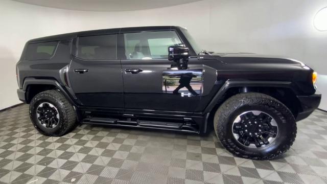 2024 GMC HUMMER EV SUV Vehicle Photo in ALLIANCE, OH 44601-4622