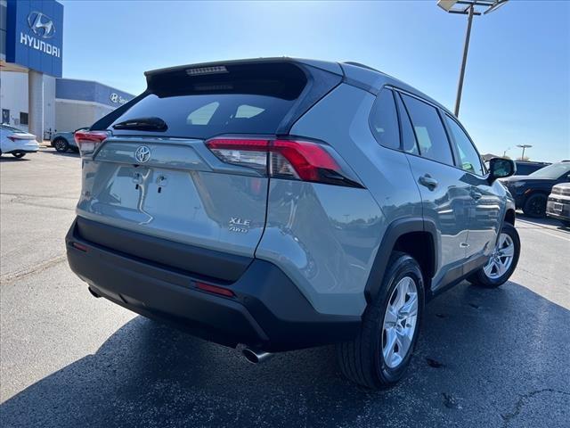 2019 Toyota RAV4 Vehicle Photo in O'Fallon, IL 62269