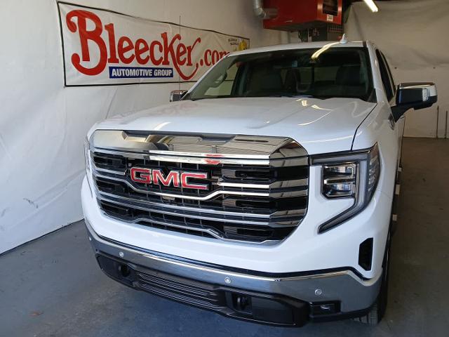 2024 GMC Sierra 1500 Vehicle Photo in RED SPRINGS, NC 28377-1640