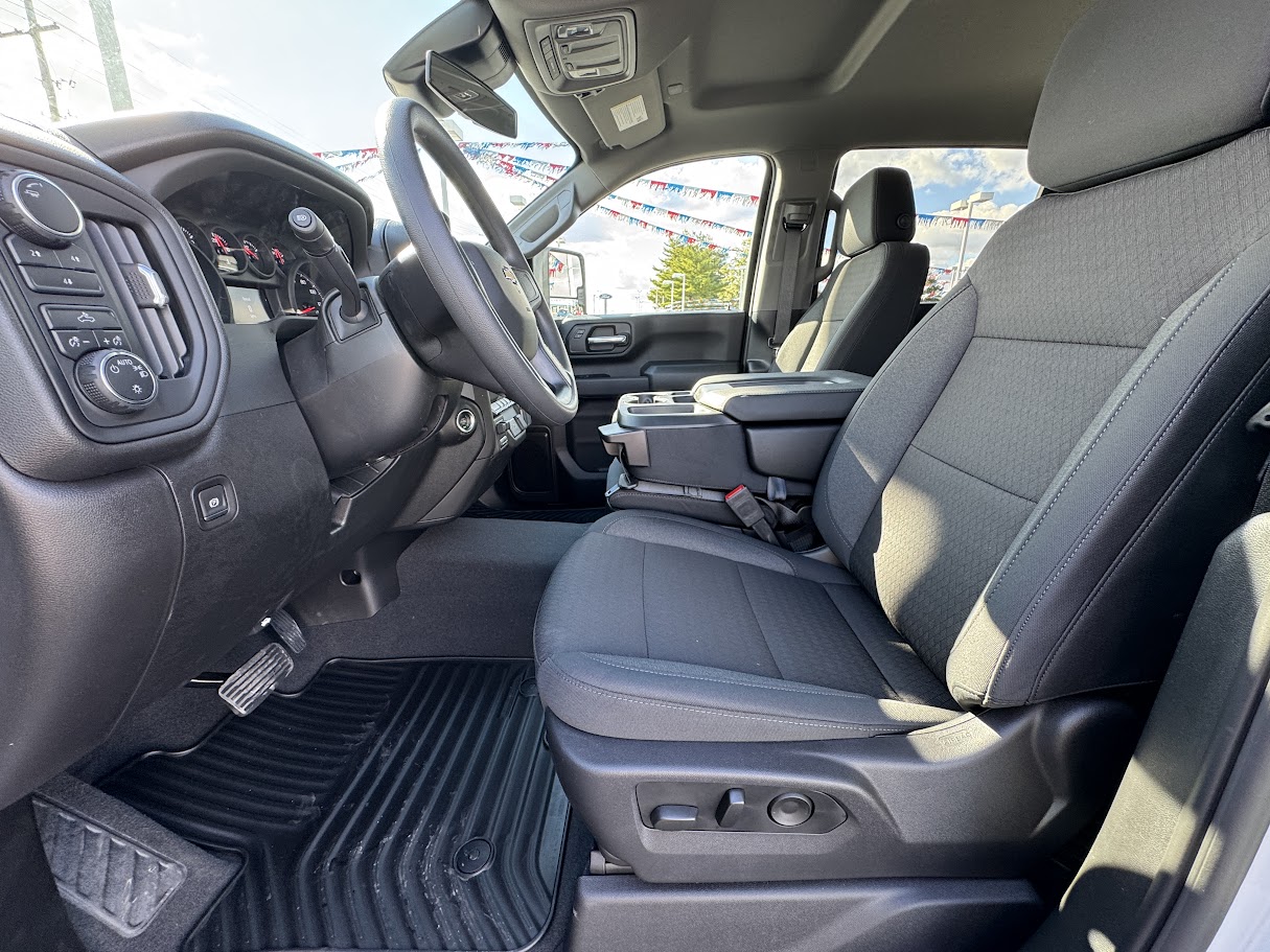 2025 Chevrolet Silverado 2500 HD Vehicle Photo in BOONVILLE, IN 47601-9633