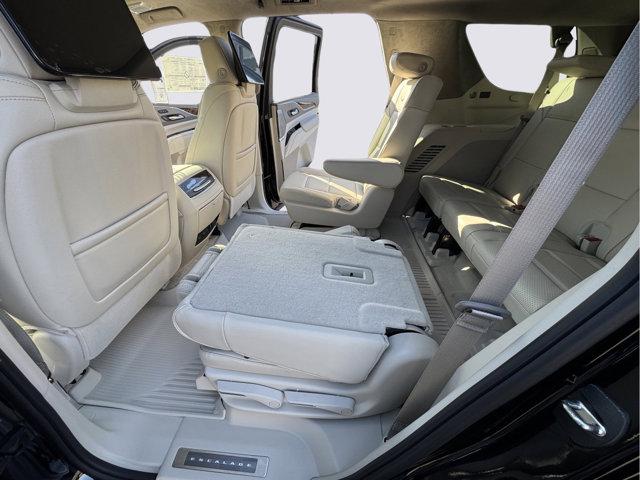 2024 Cadillac Escalade Vehicle Photo in LEOMINSTER, MA 01453-2952