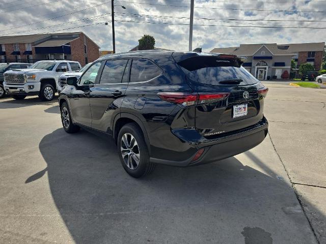 2024 Toyota Highlander Vehicle Photo in LAFAYETTE, LA 70503-4541