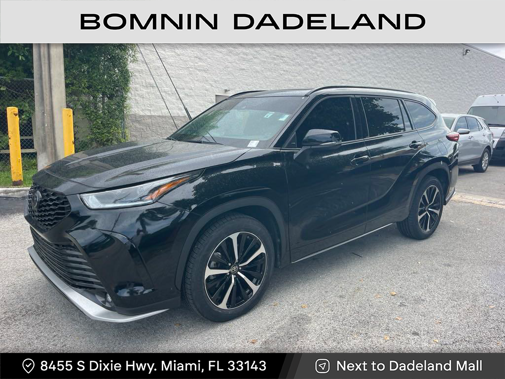 Used 2022 Toyota Highlander XSE with VIN 5TDLZRBH7NS185646 for sale in Miami, FL