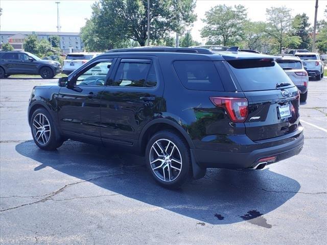 2017 Ford Explorer Vehicle Photo in Saint Charles, IL 60174