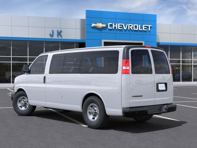 2024 Chevrolet Express Passenger Vehicle Photo in NEDERLAND, TX 77627-8017