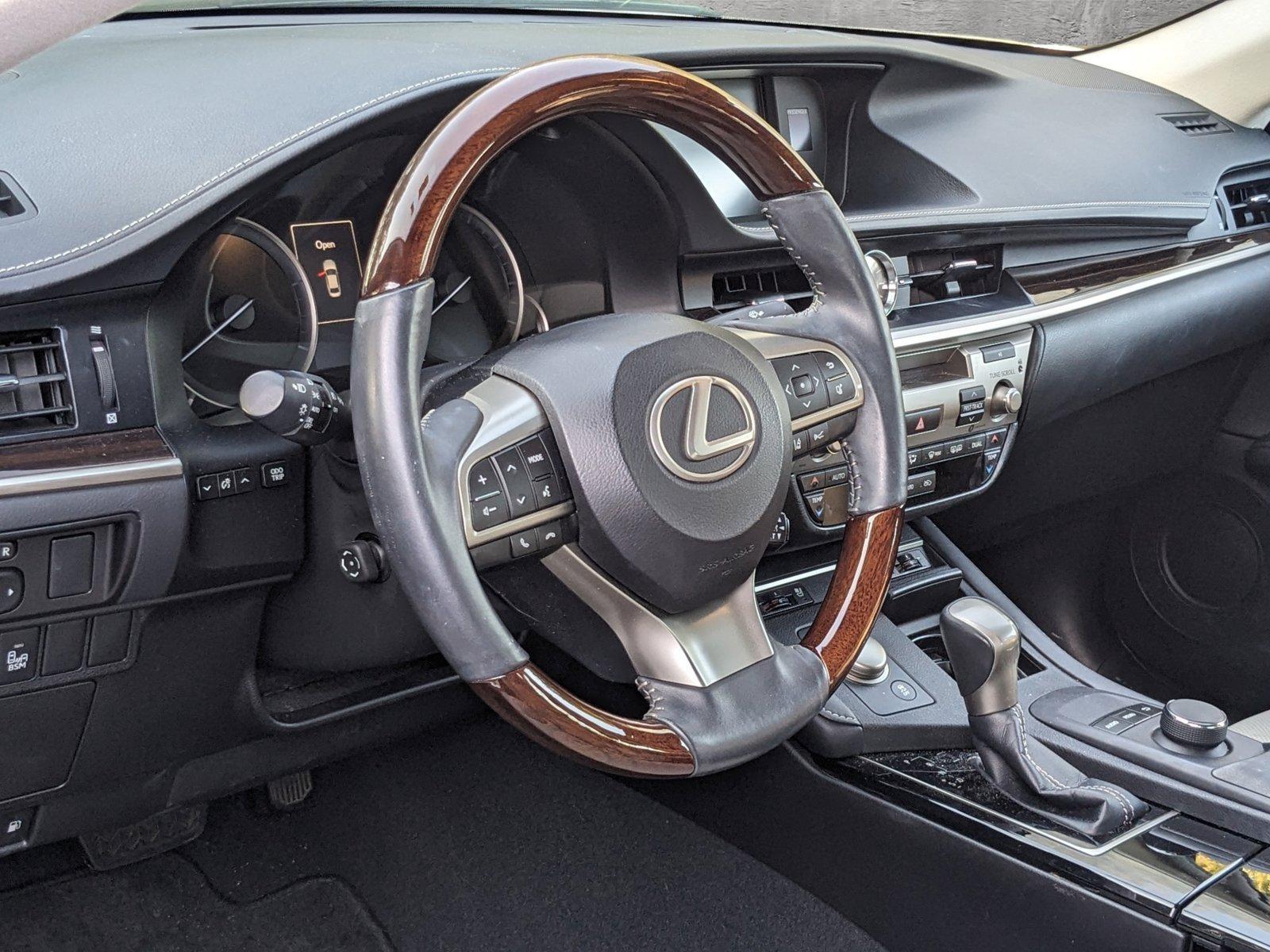 2017 Lexus ES 350 Vehicle Photo in Tampa, FL 33614