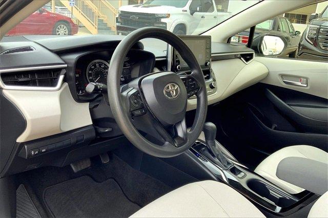 2020 Toyota Corolla Vehicle Photo in TOPEKA, KS 66609-0000